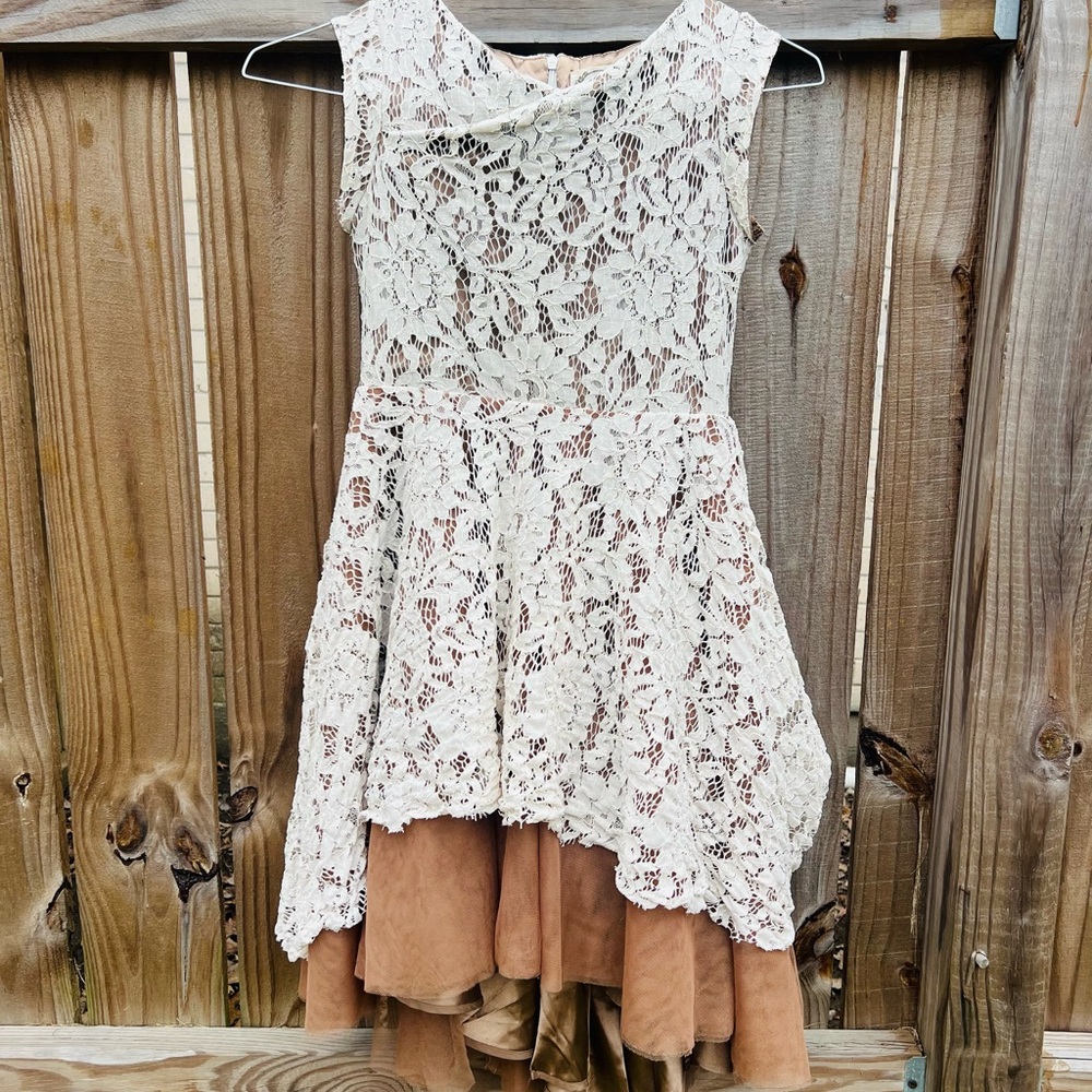 Joyfolie Lace Dress in Cream and Brown